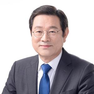 [인사] 부영그룹, 신임 회장에 이용섭 前 건설교통부 장관 선임
